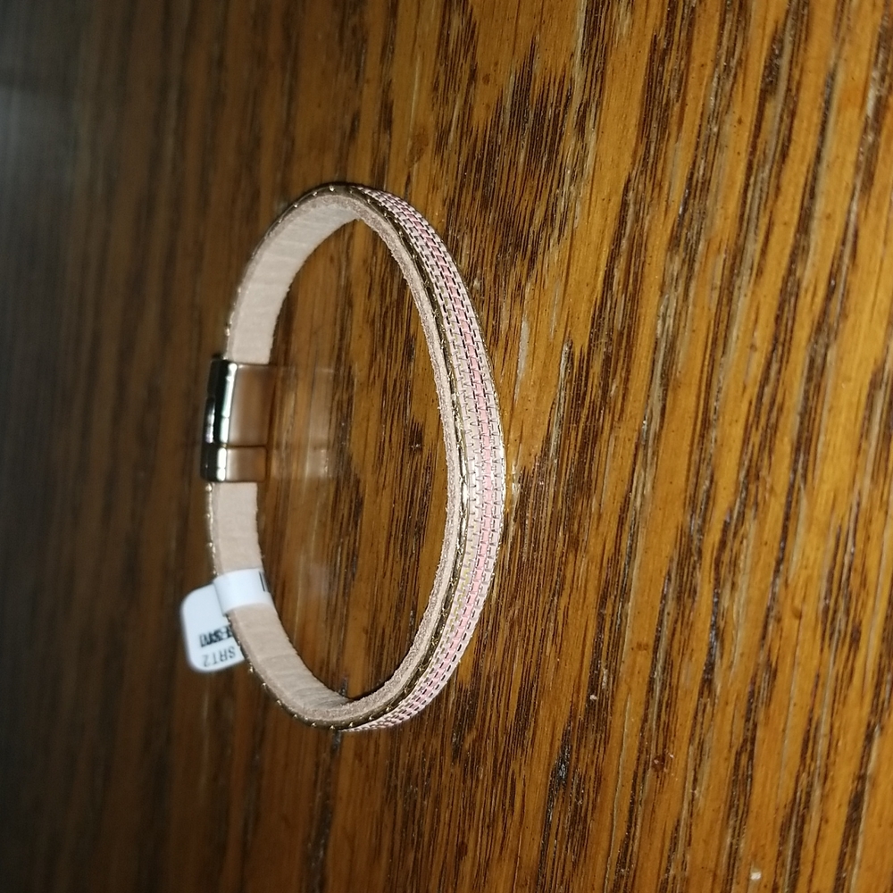 Magnet clasp bracelet